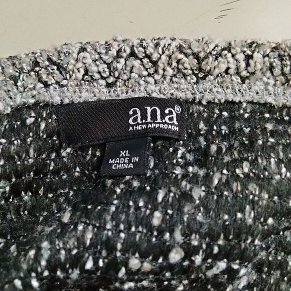 "a.n.a." woman's sweater  - Picture 6 of 10